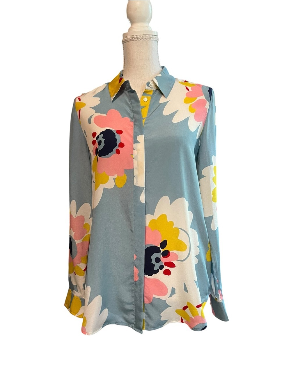 Boden Light Blue Silk Blouse With Pink, White and Yellow Florals Size 4